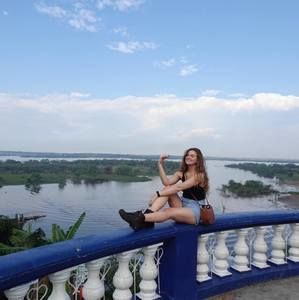 Meet your Posher, Claire